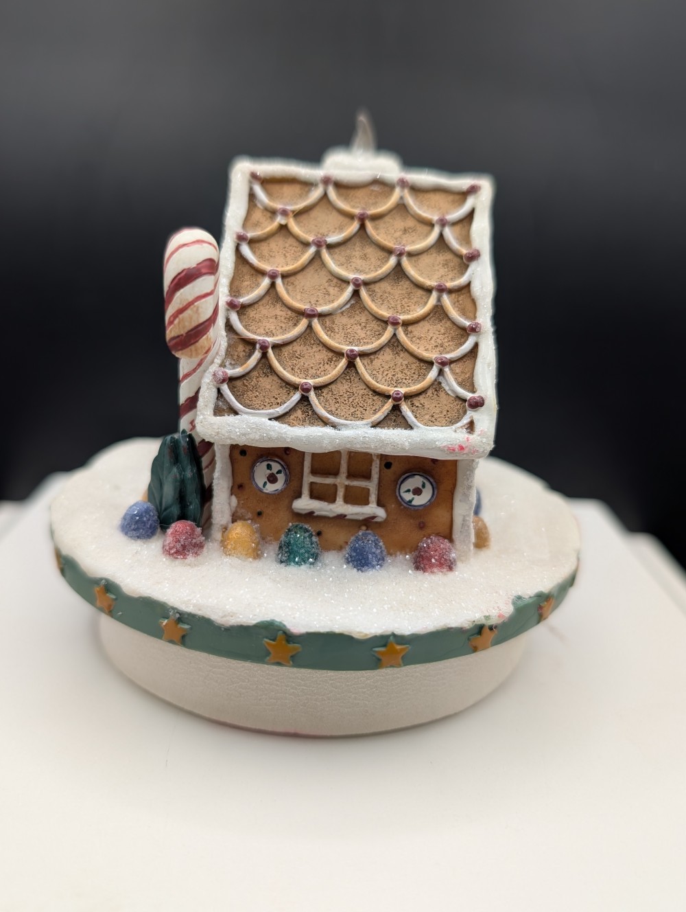 Gingerbread house jar topper