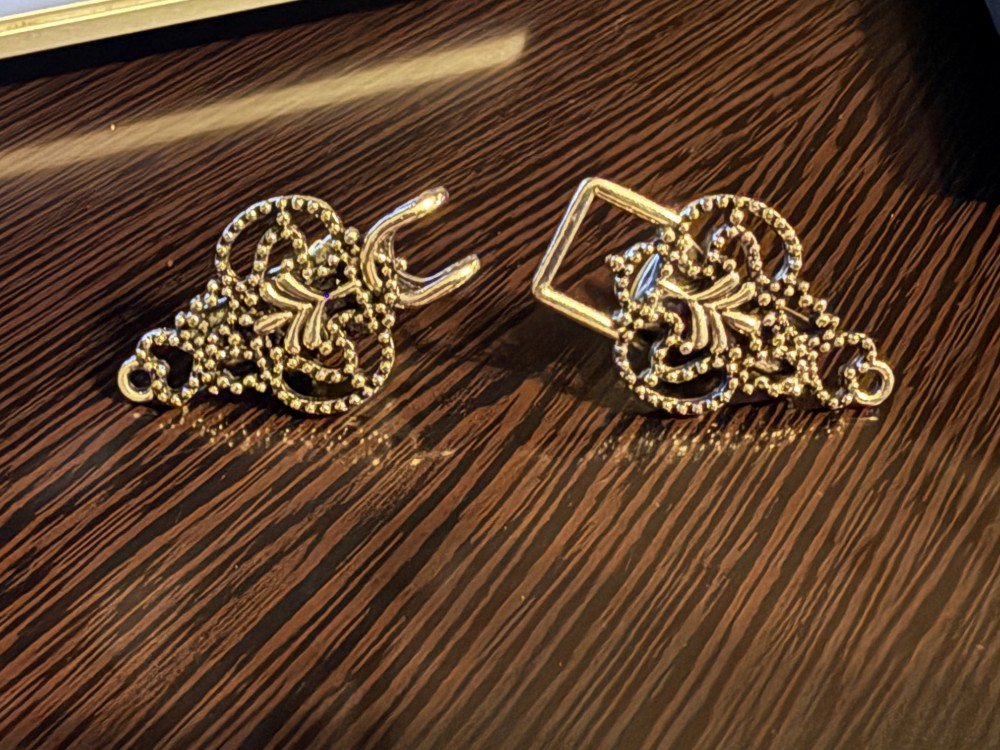 Sweater Clip, Cloak Clip, Dress Clip: Filigree Dotted