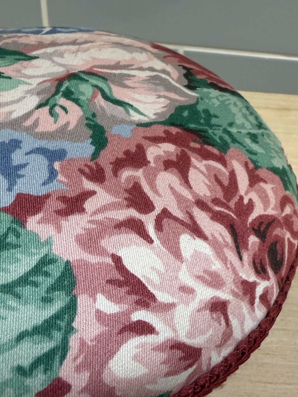 VTG Floral Upholstered Mini Footstool 5’