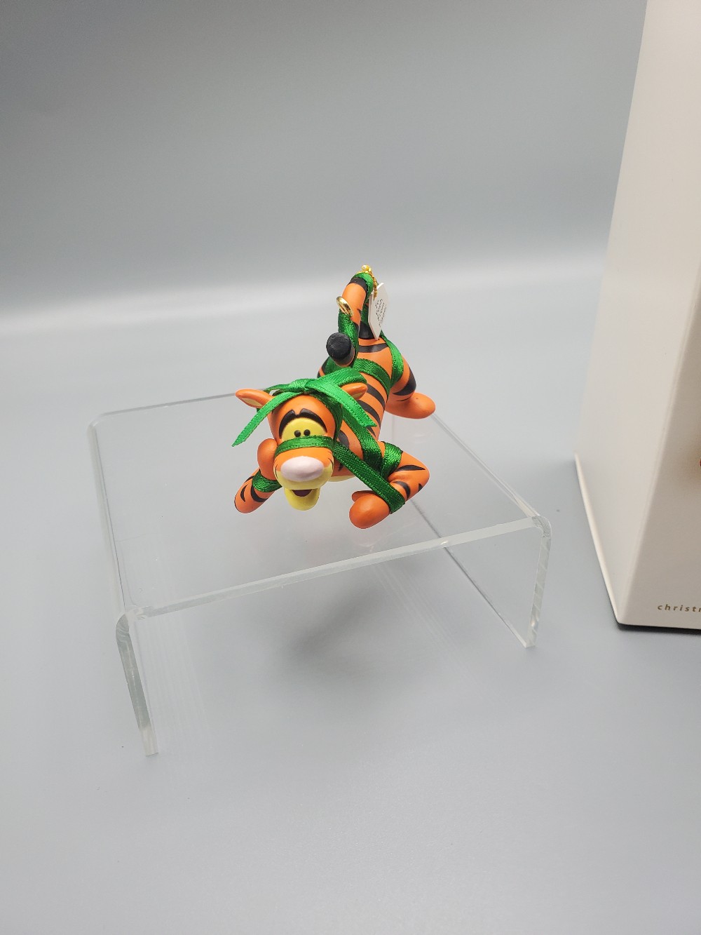 Hallmark Keepsake A Present for Pooh Ornament