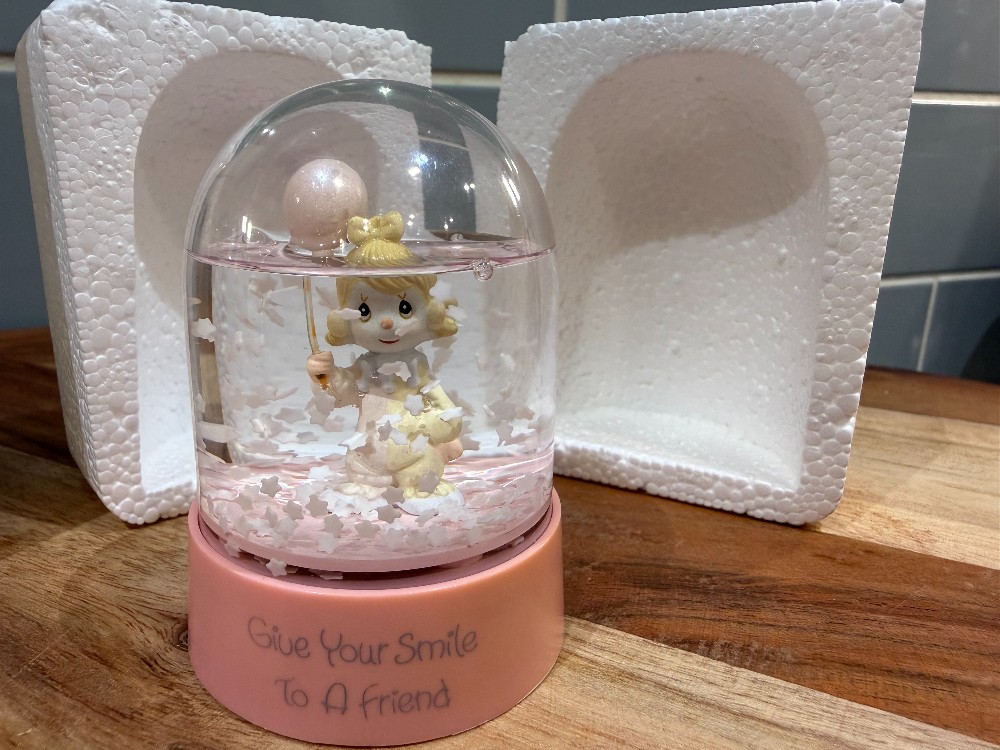 Vintage 1986 Precious Moments Mini Water Dome
