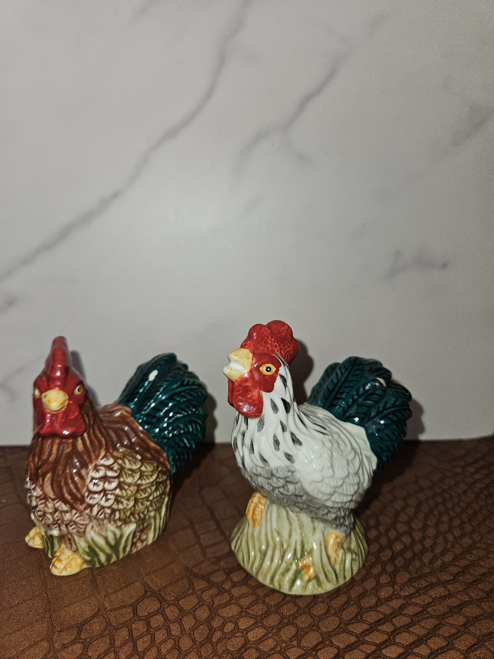 Ceramic rooster salt and pepper shakers
