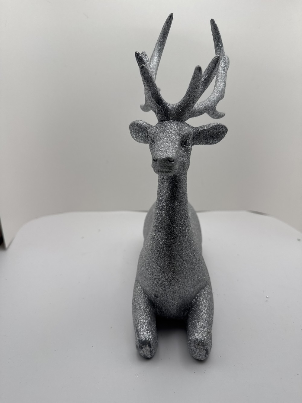 SILVER GLITTER DEER, RESTING