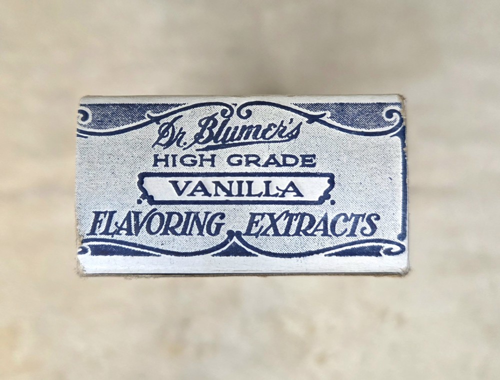1920's Dr. Blumers Flavoring Extracts Box