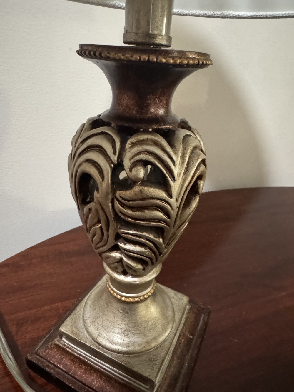 LAMP, GOLD ACANTHUS LEAF DESIGN