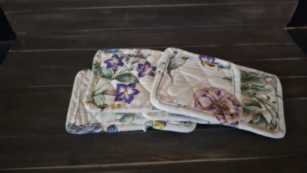 Set of 6 quilted coasters