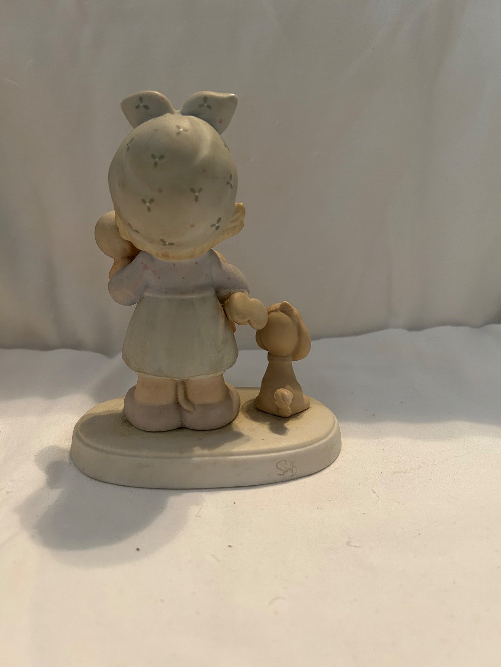 Vintage - Precious Moments figurine titled The Joy of the Lord is My Strength