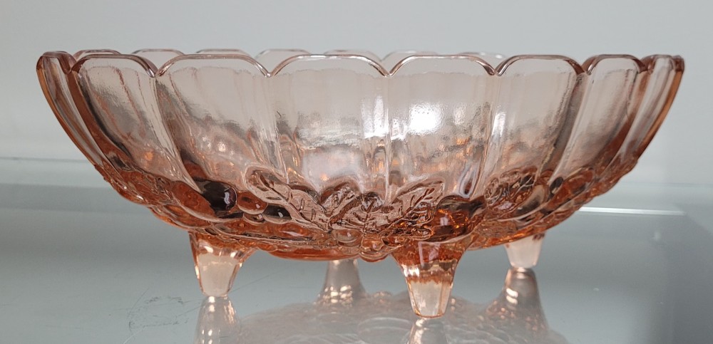 VTG Indiana Glass Garland footed fruit bowl pink