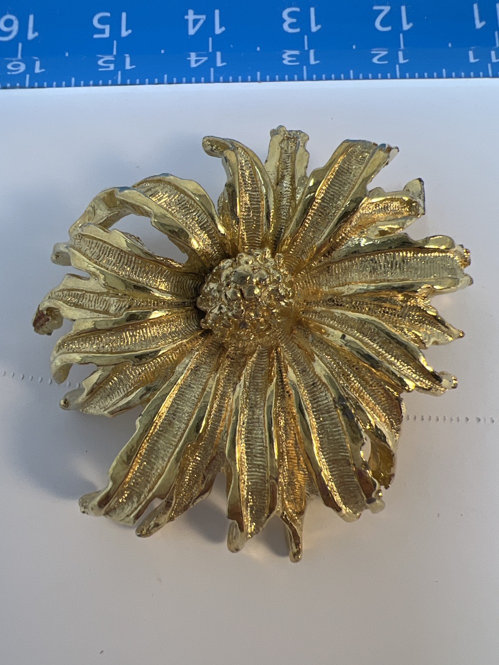 Vtg Arthur Art Gold Tone Flower Brooch