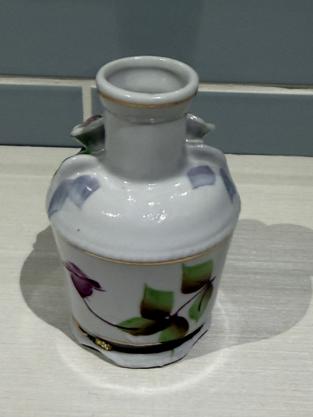 VTG Floral Porcelain Bud Vase 4’