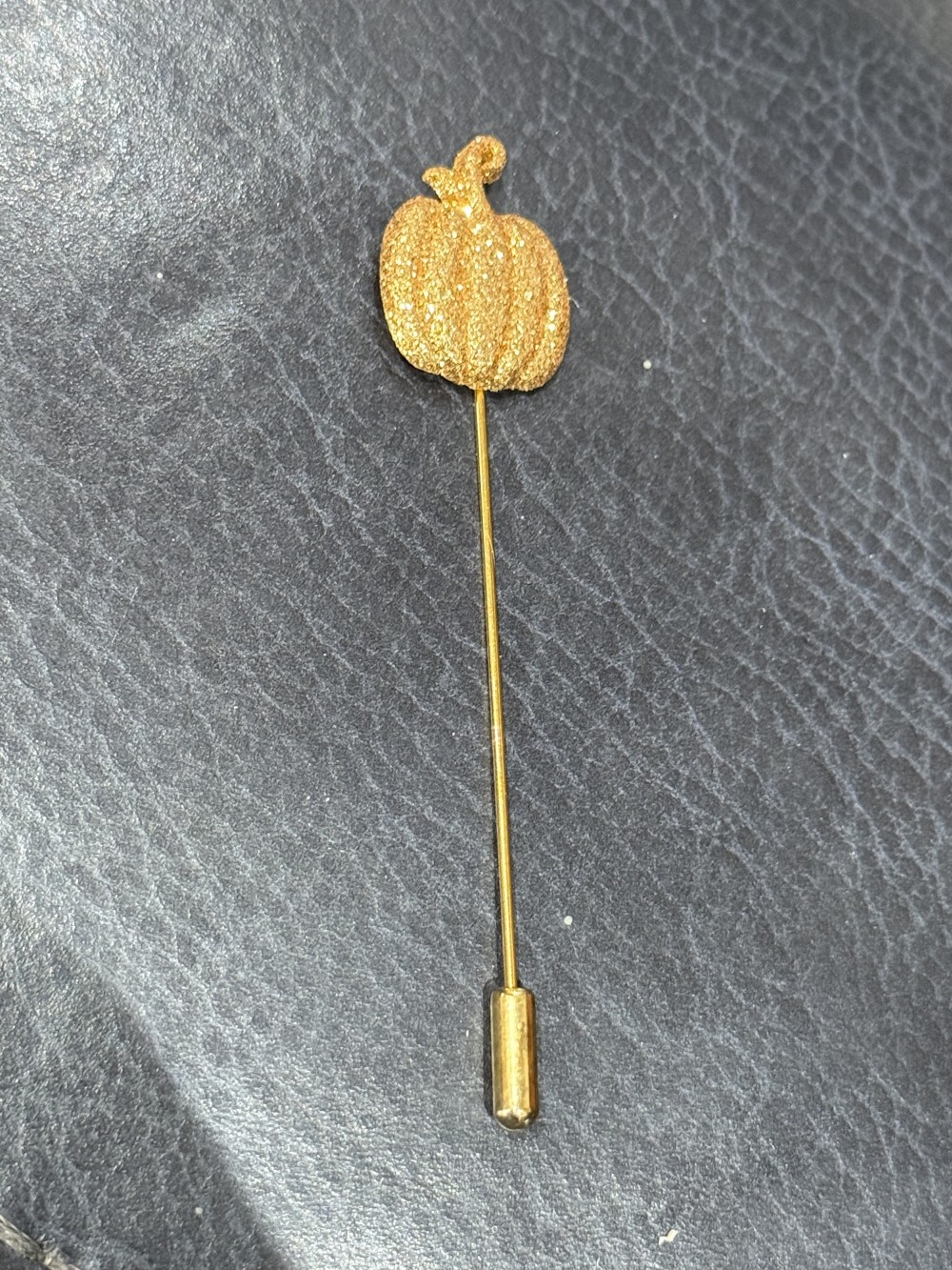 Hat Pin, Scarf Pin - Golden Pumpkin in Glitter,  Lapel Pin, Autumn, Fall, Thanksgiving