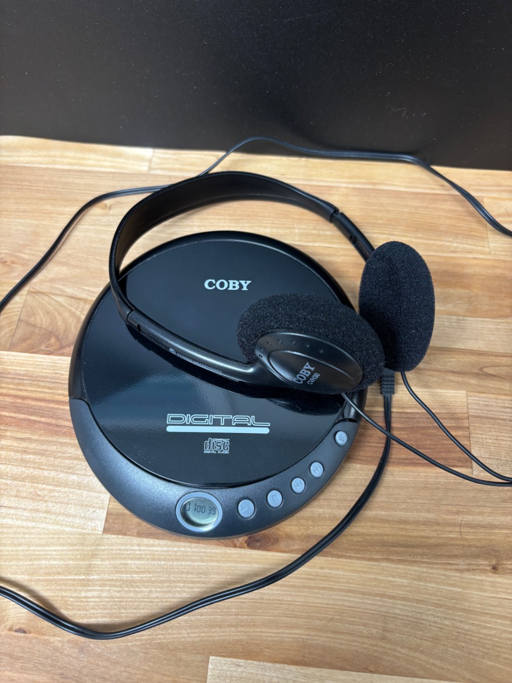 Portable CD Player Coby Stereo Headphones CX-CD109 with CVH30 Tested Working