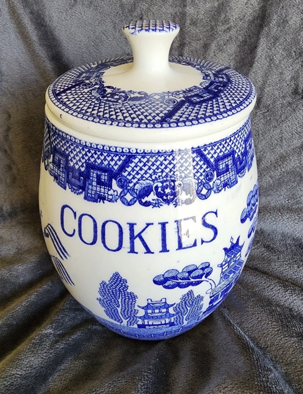 Blue Willow COOKIE Jar Creative Imports Japan