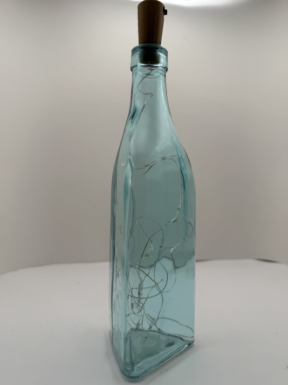TURQUOISE TRIANGLE BOTTLE WITH LIGHTS