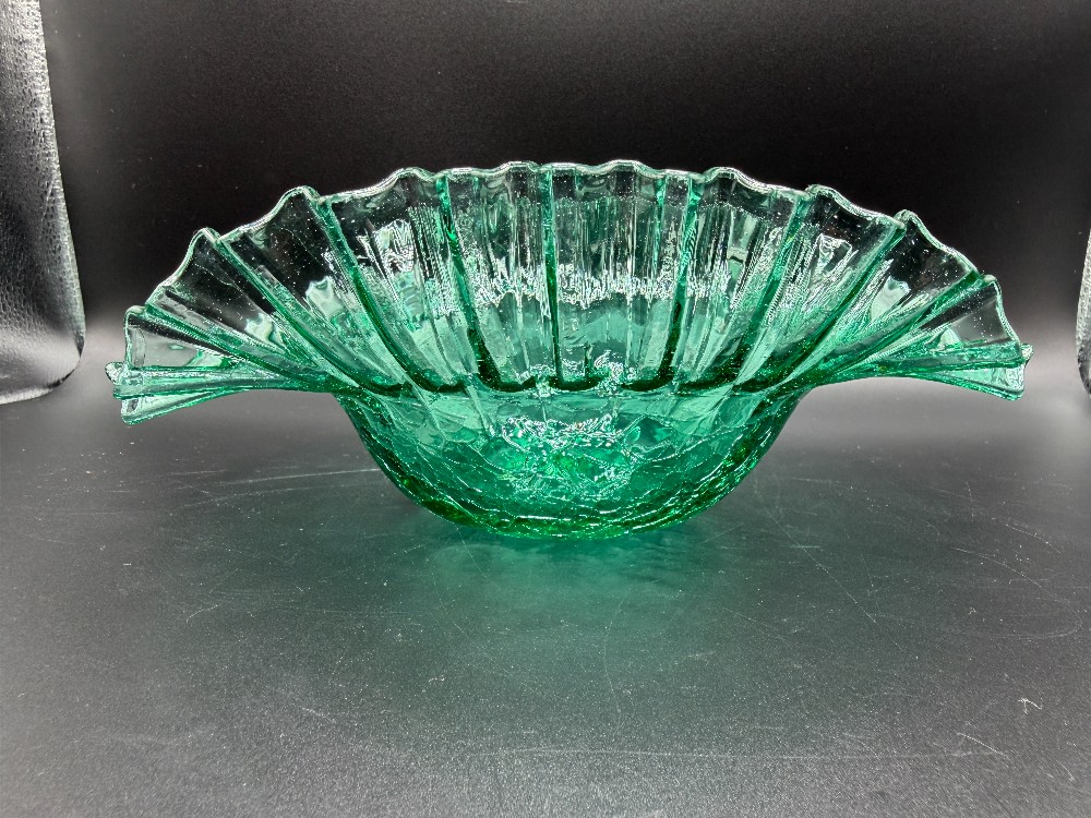 Mid-Century Green Hand-Blown Crackle Glass Ruffled Centerpiece Bowl
