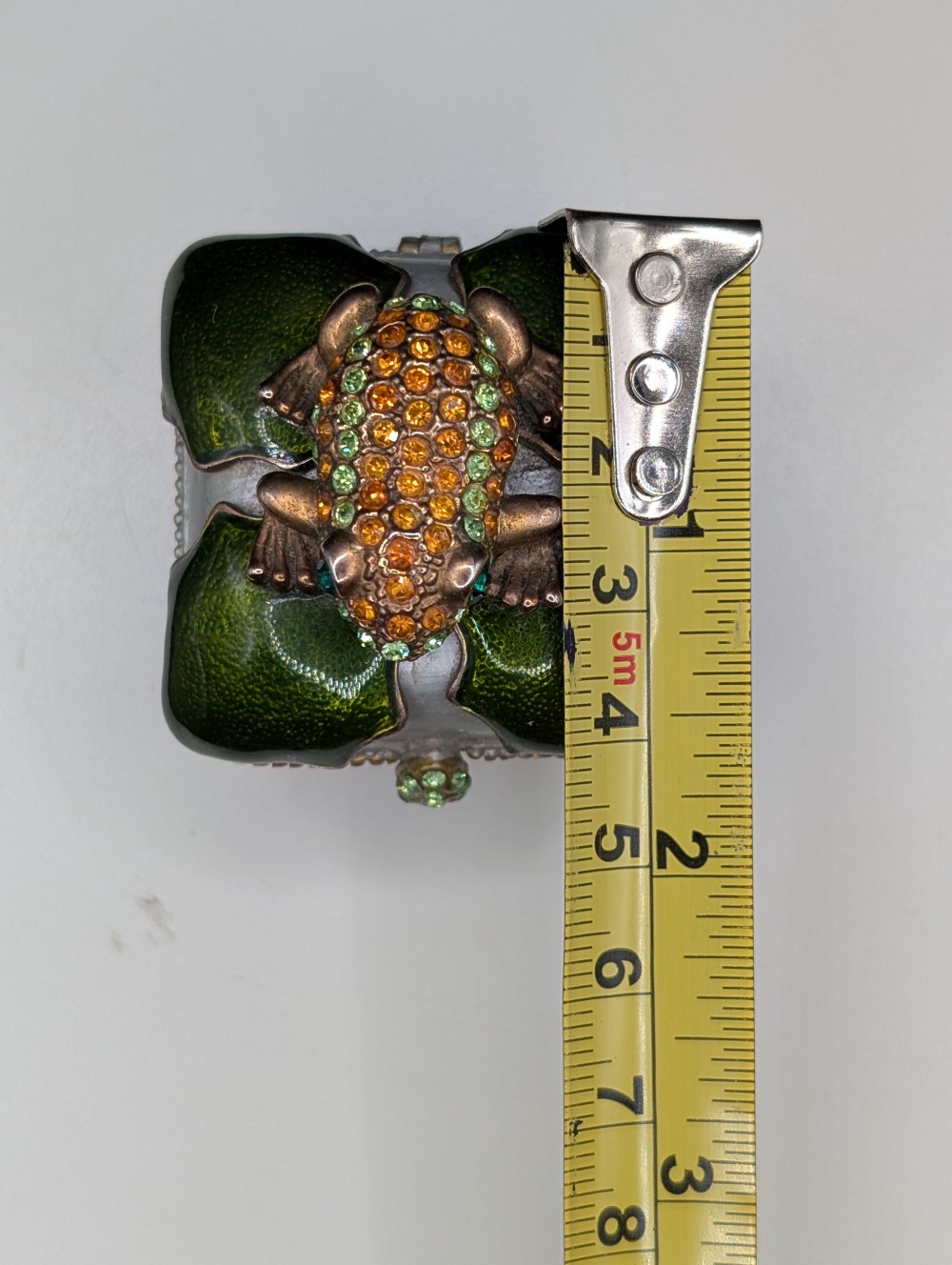 Frog trinket/pill box