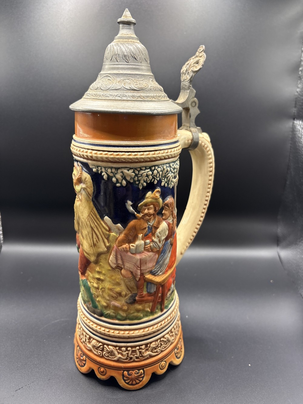 German Style Relief Beer Stein With Hinged Lid 1/2 L ~11.5 in H