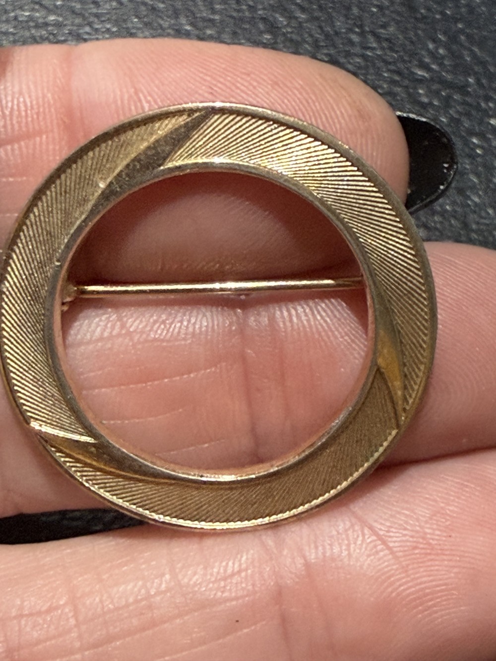 Vintage Gold Patterned Circle Brooch Pin