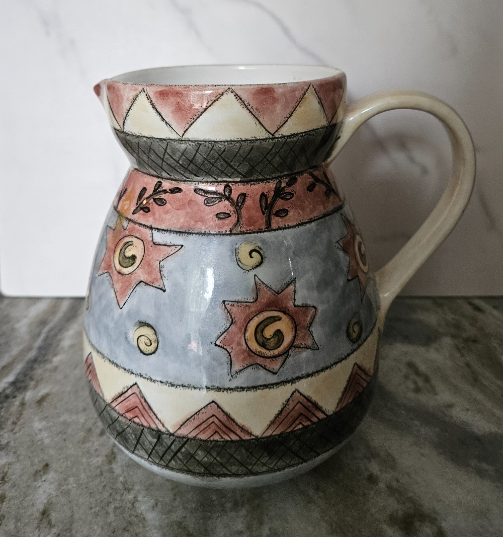Coffee shoppe 64oz pitcher