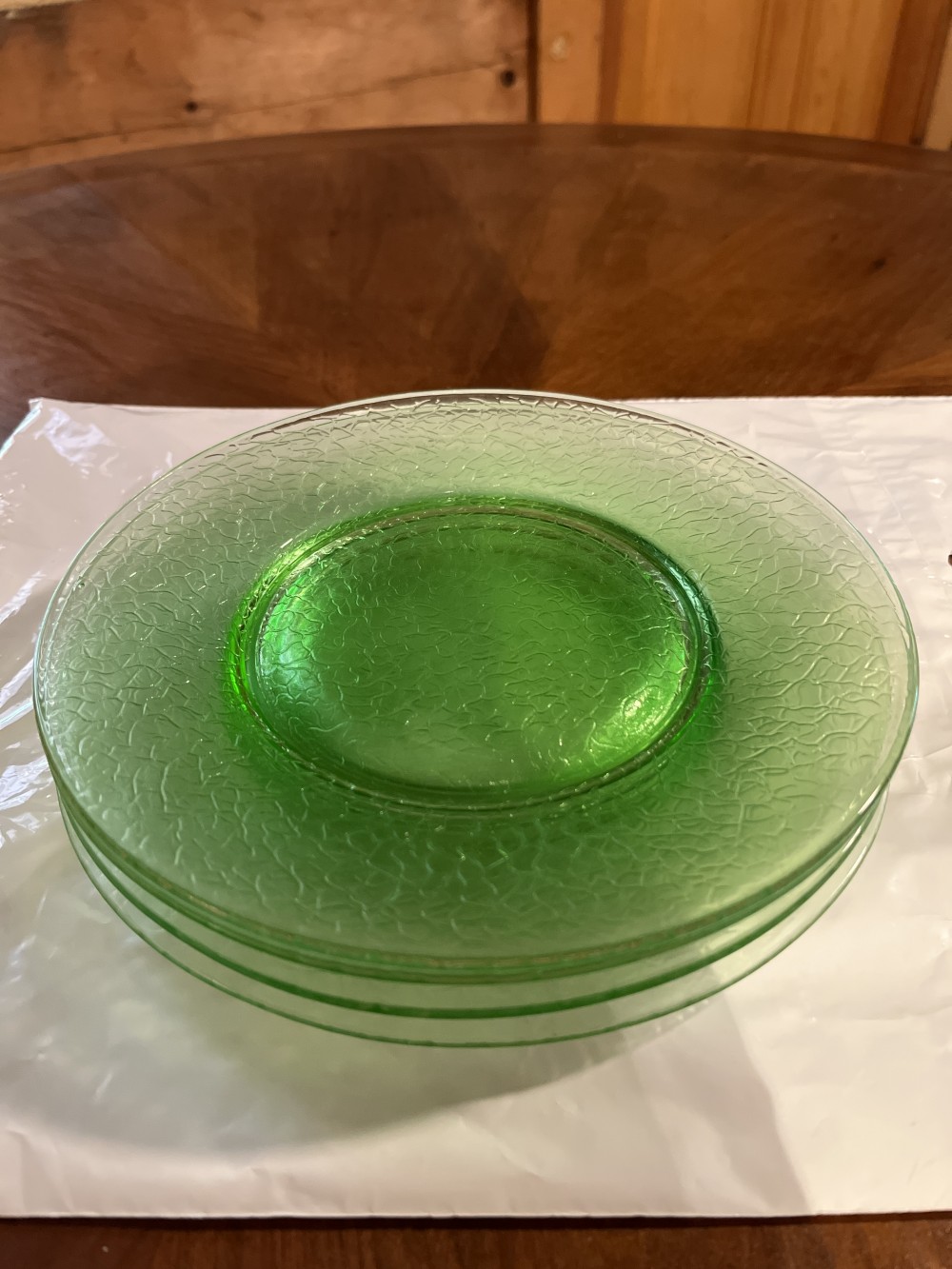 1930s L E Smith uranium glass plate