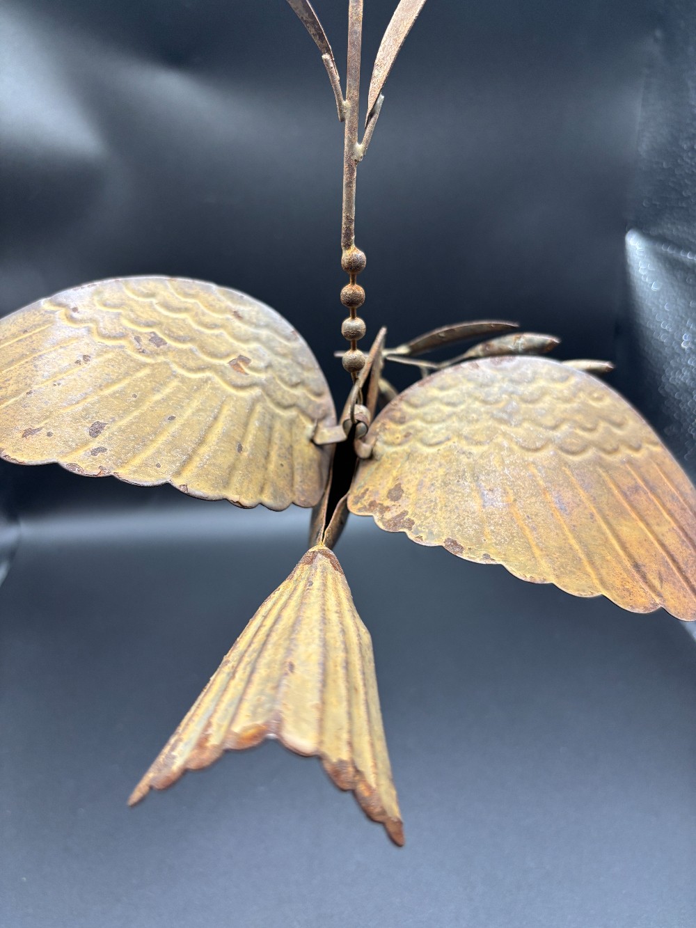 Garden decor rusty metal hanging peace dove wind spinner