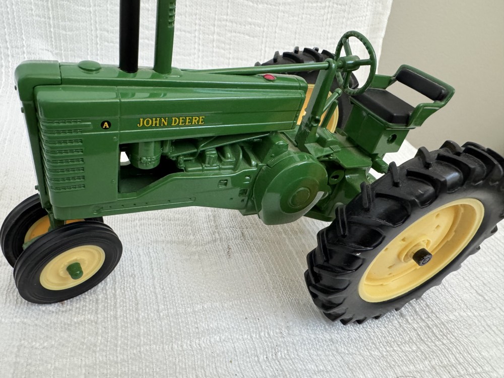 TRACTOR, JOHN DEERE MODEL A REPLICA
