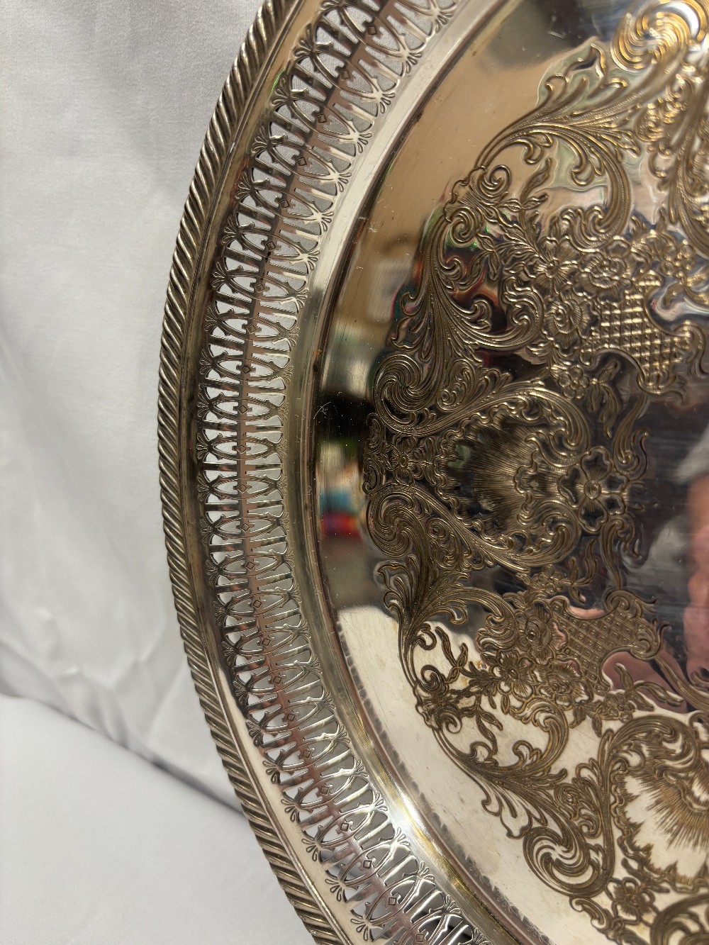 Tray WM Rogers 623 Eagle & Star Marks silverplate serving tray Victorian Rose vintage