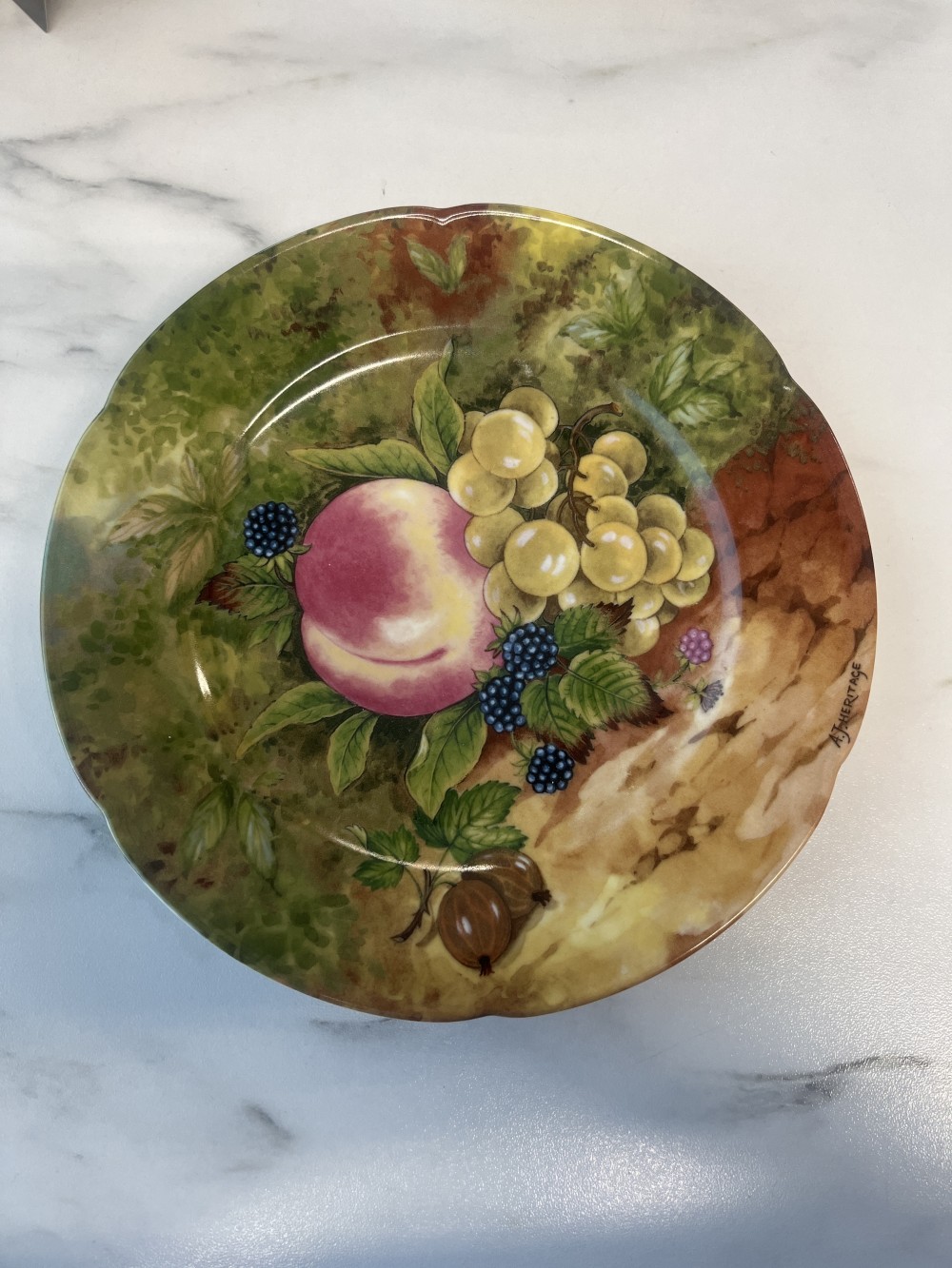 Set 6Limoges dessert plates with fruit