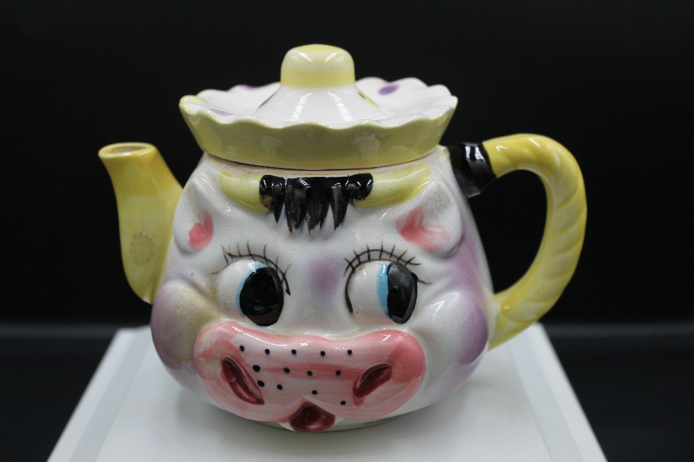Vtg 3pc kitsch antrhopomorphic cow tea set AS IS