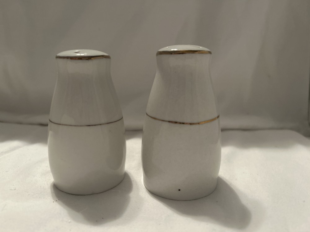 Salt and pepper shakers - Noritake Heritage