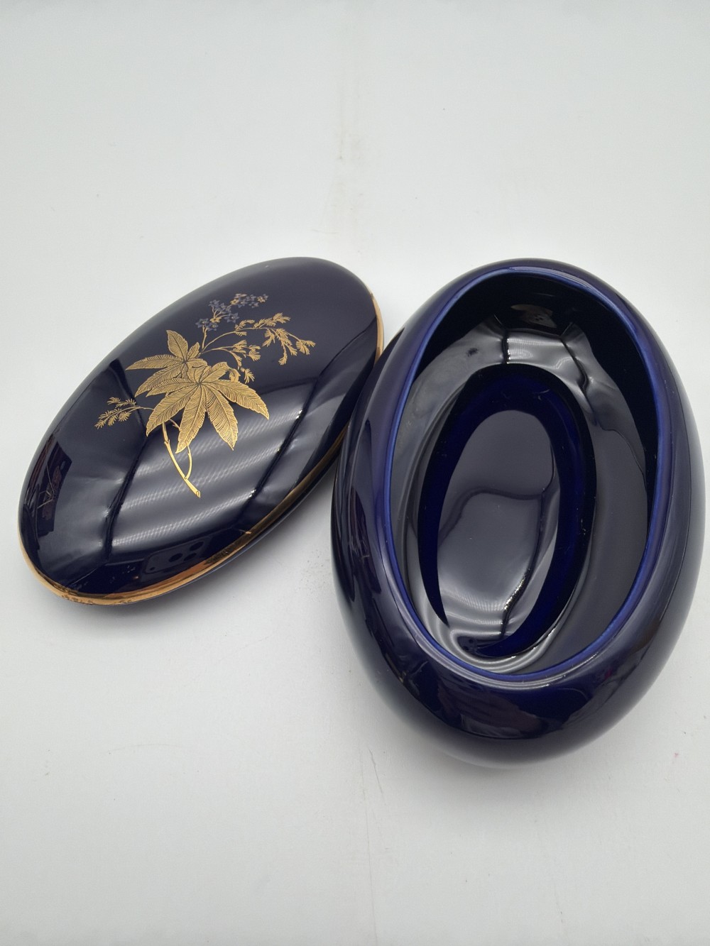Capodimonte Cobalt Blue Oval Trinket Box