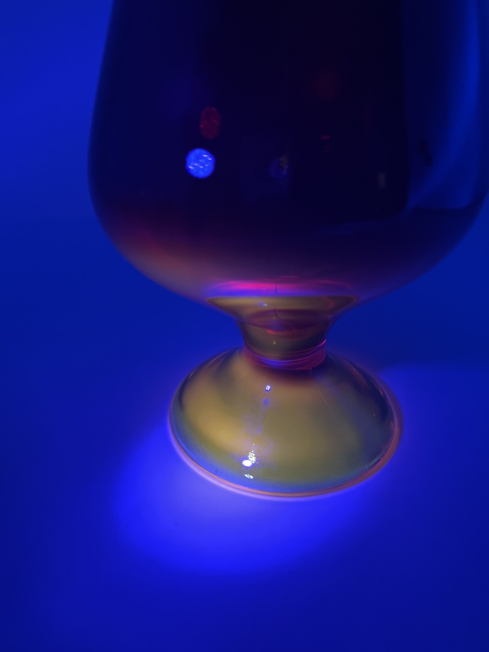 Vtg LE Smith Amberina Glowing Flame swung vase
