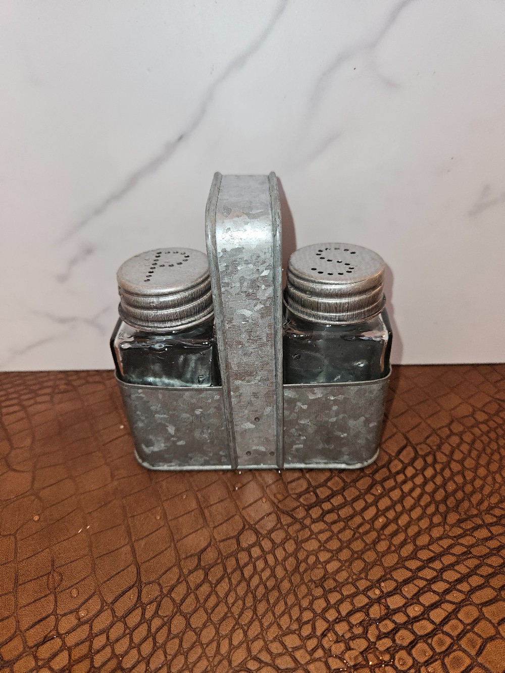 Saratoga Farmhouse style salt and pepper shaker