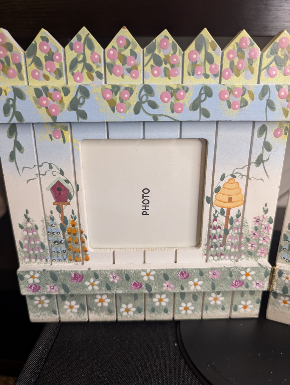 Garden fence double photo frame
