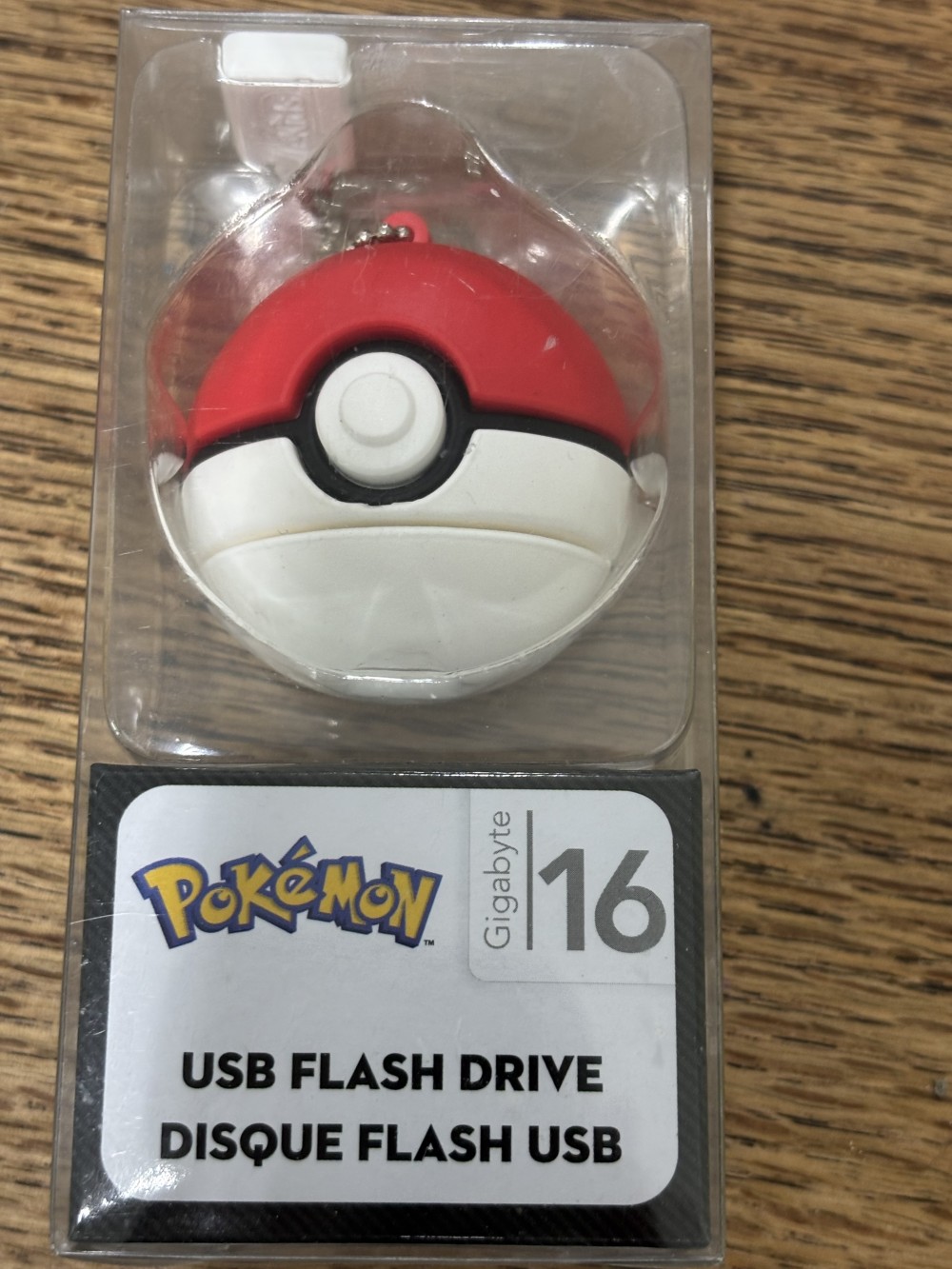 Pokémon Poké Ball USB Flash Drive 16 GB USB 2.0