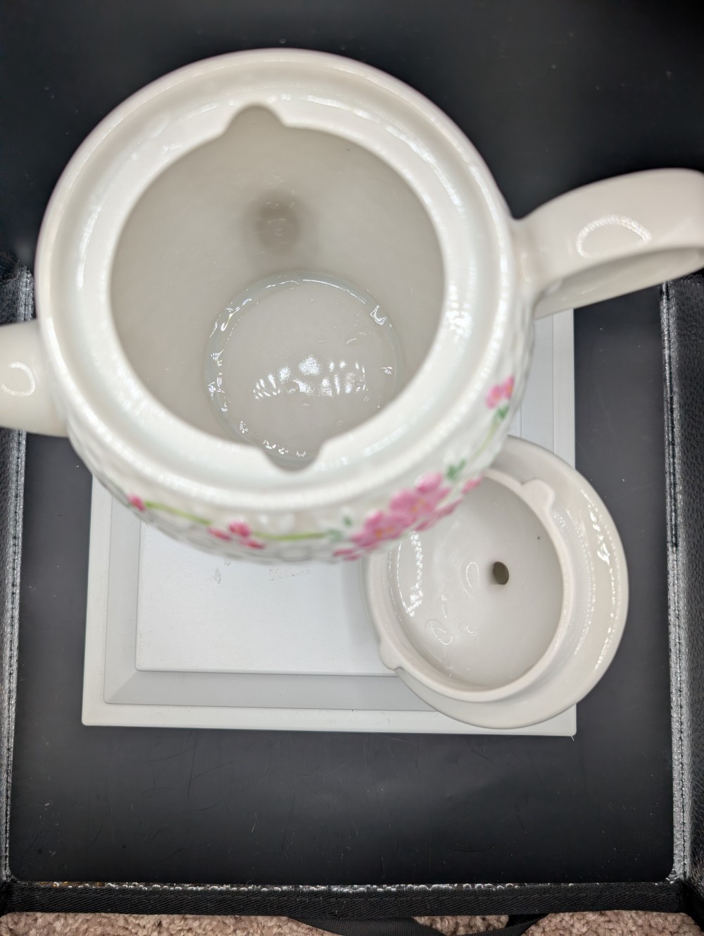 Vintage 1985 Teleflora teapot