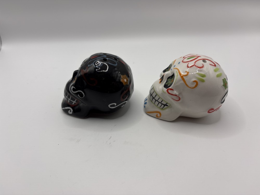Day of The Dead Sugar Skull S & P Shaker Set