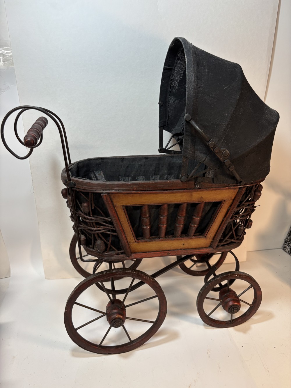Antique Victorian-style Baby Doll Carriage Stroller Pram