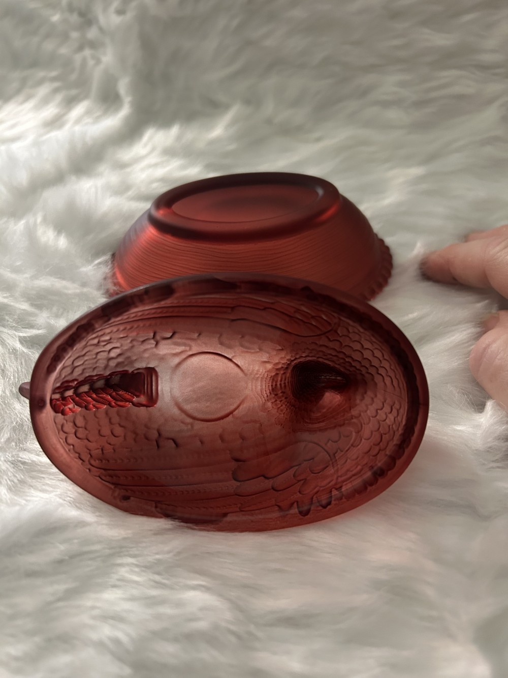 Hen on Nest - Cranberry /Red Glass - Small