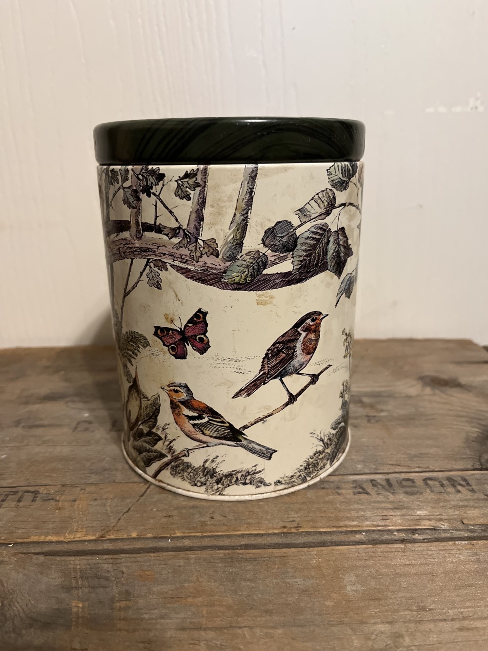 Vtg English tin