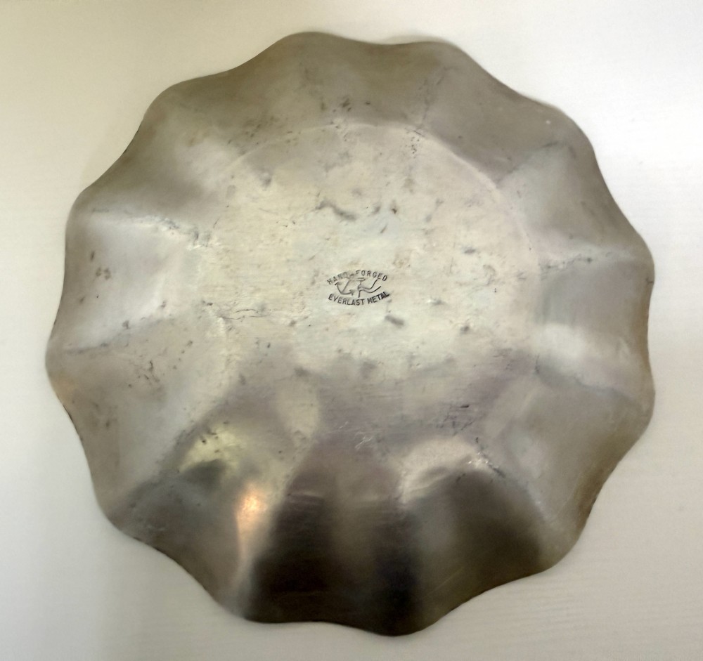 Everlast metal aluminum serving bowl