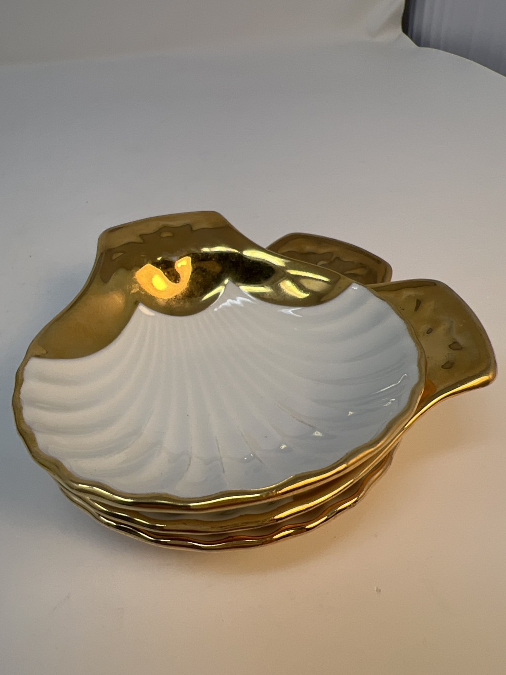 Vtg Royal Worcester Porcelain Shell Dis
