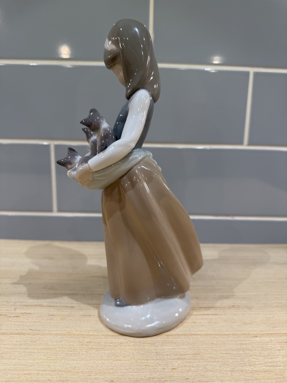 Lladro 1309 Following Cats