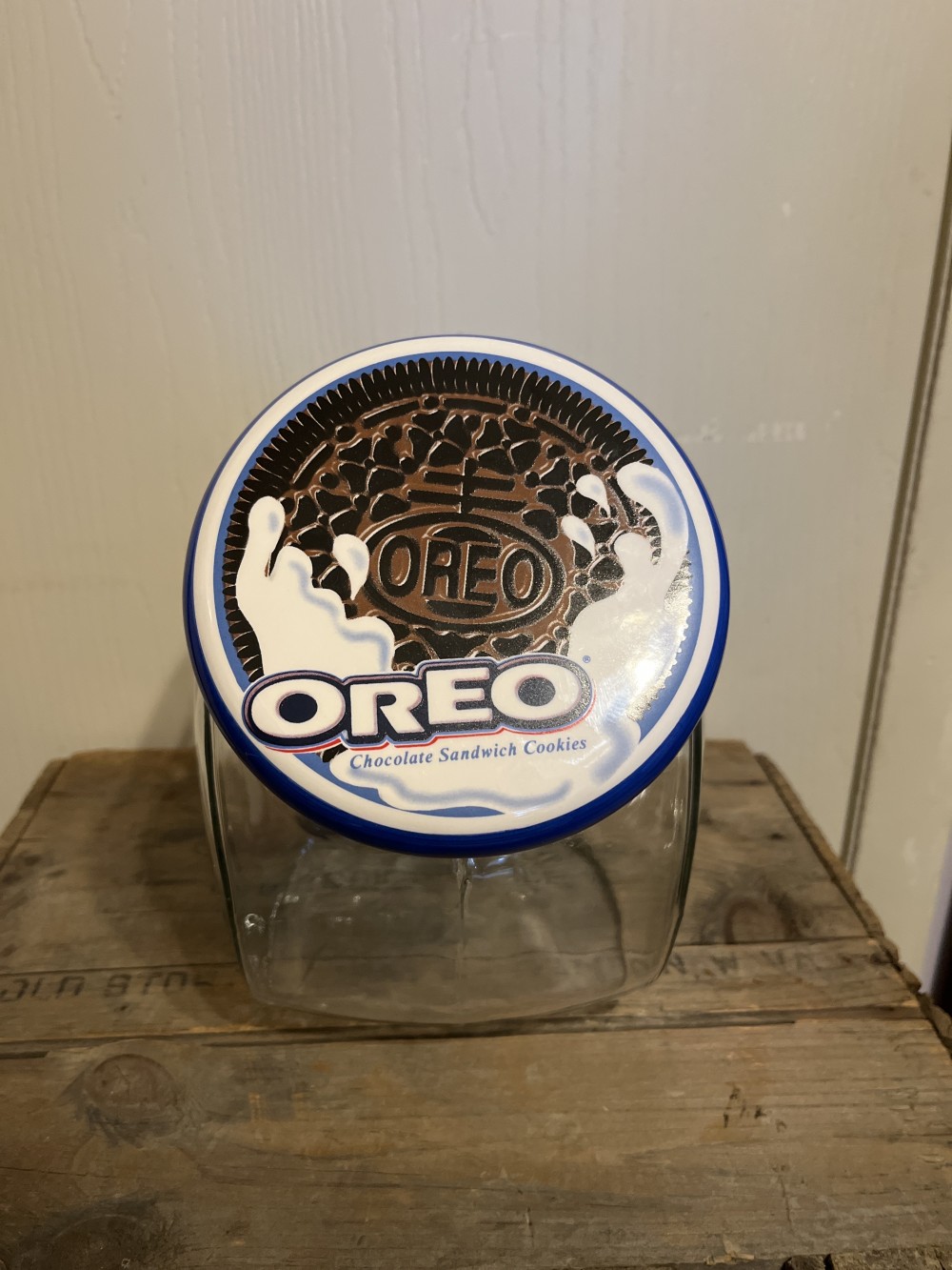 Vtg Oreo glass cookie jar