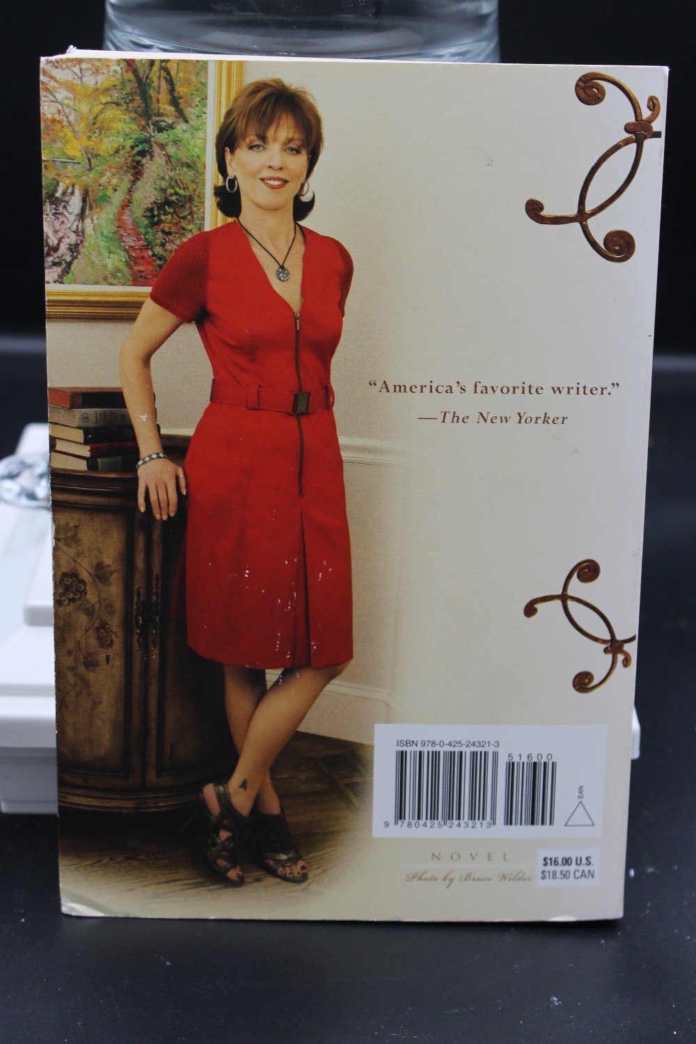 Paperback THE NEXT ALWAYS by Nora Roberts