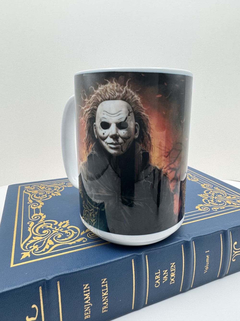 CERAMIC MUG FEATURING GRAPHIC FROM HALLOWEEN