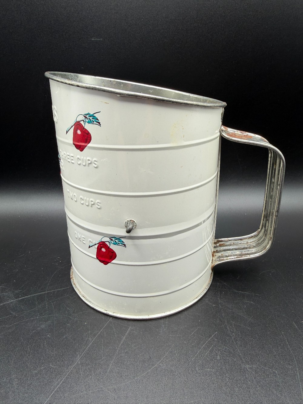Vintage 1950s Bromwell's 3-Cup Metal Flour Sifter