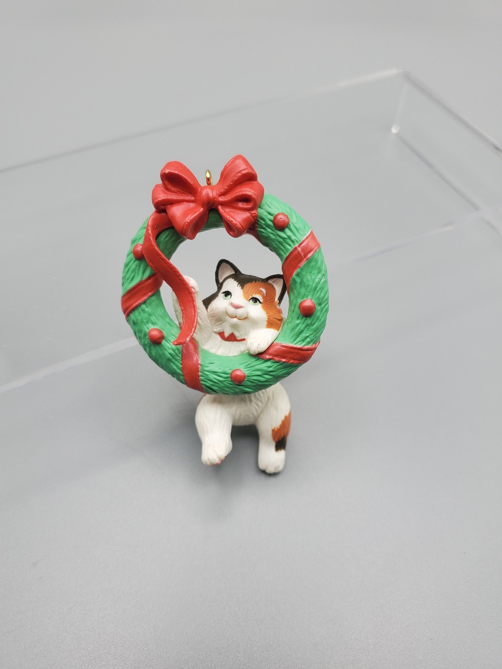 2017 Hallmark Christmas Ornament Mischievous Kittens