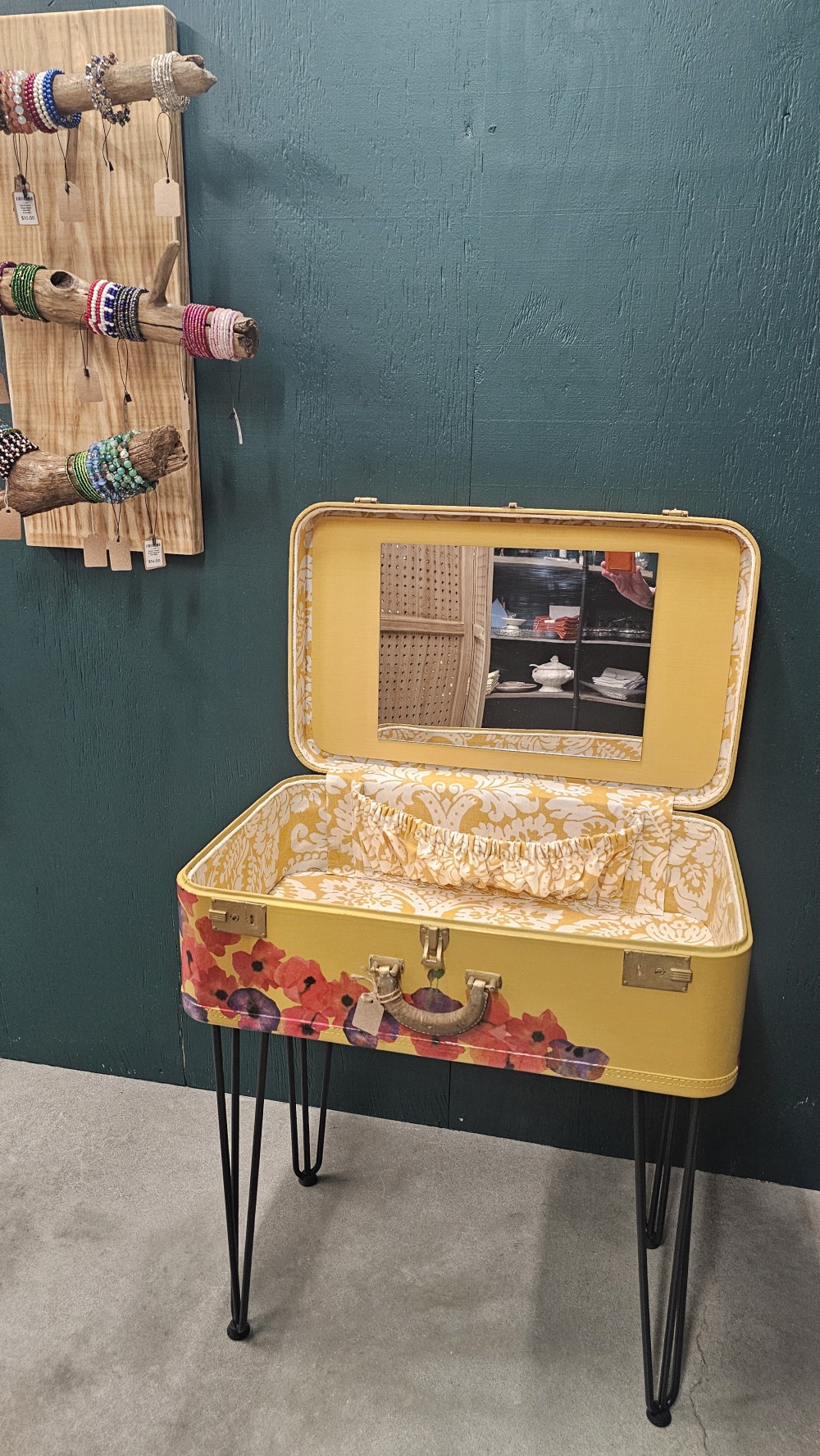 Vintage Suitcase Vanity