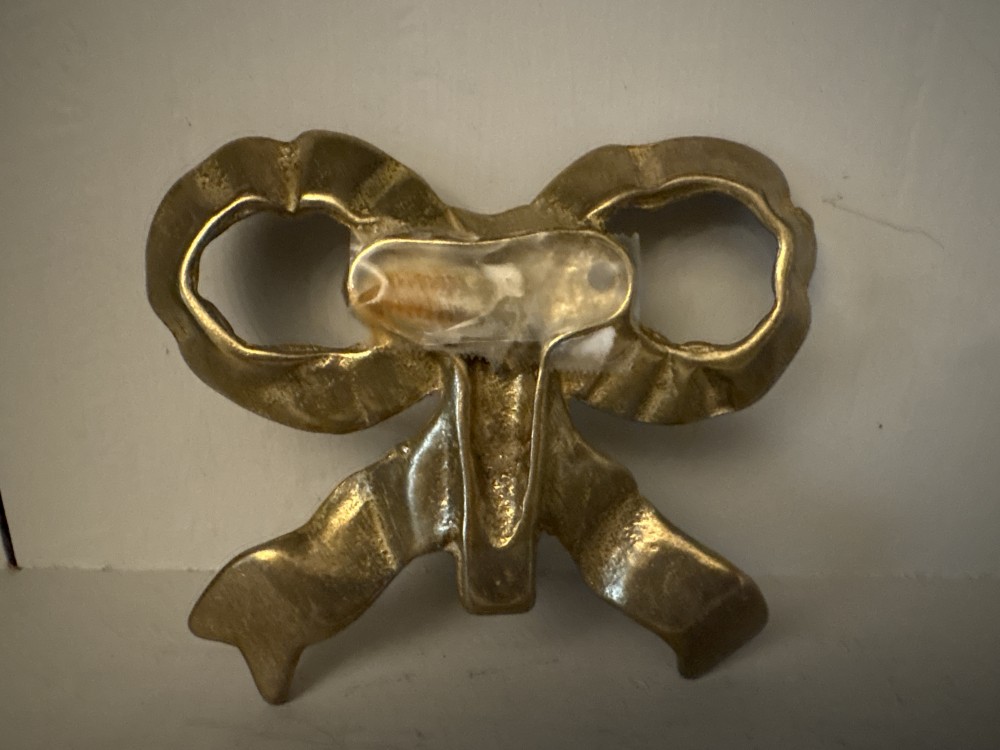 Bow Shaped Wall Mount Hook Gold Tone Brass 4.5”x4” Bombay Company Accent Decor